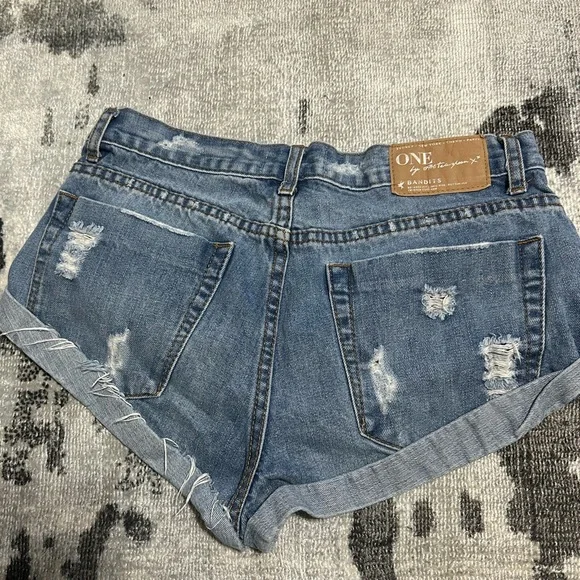 ONE X ONE TEASPOON Bandits Cut Off Distressed Denim Shorts 26 - Picture 3 of 9